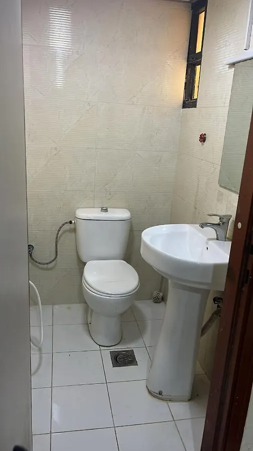 دبي Sush Hostel Near Sharaf Dg And Burjuman Metro Stations