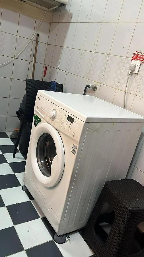 دبي Sush Hostel Near Sharaf Dg And Burjuman Metro Stations